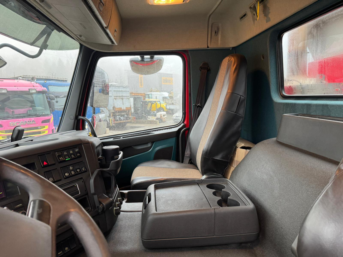 Camion ampliroll VOLVO FMX-500 10x4 Rückwärtskipper