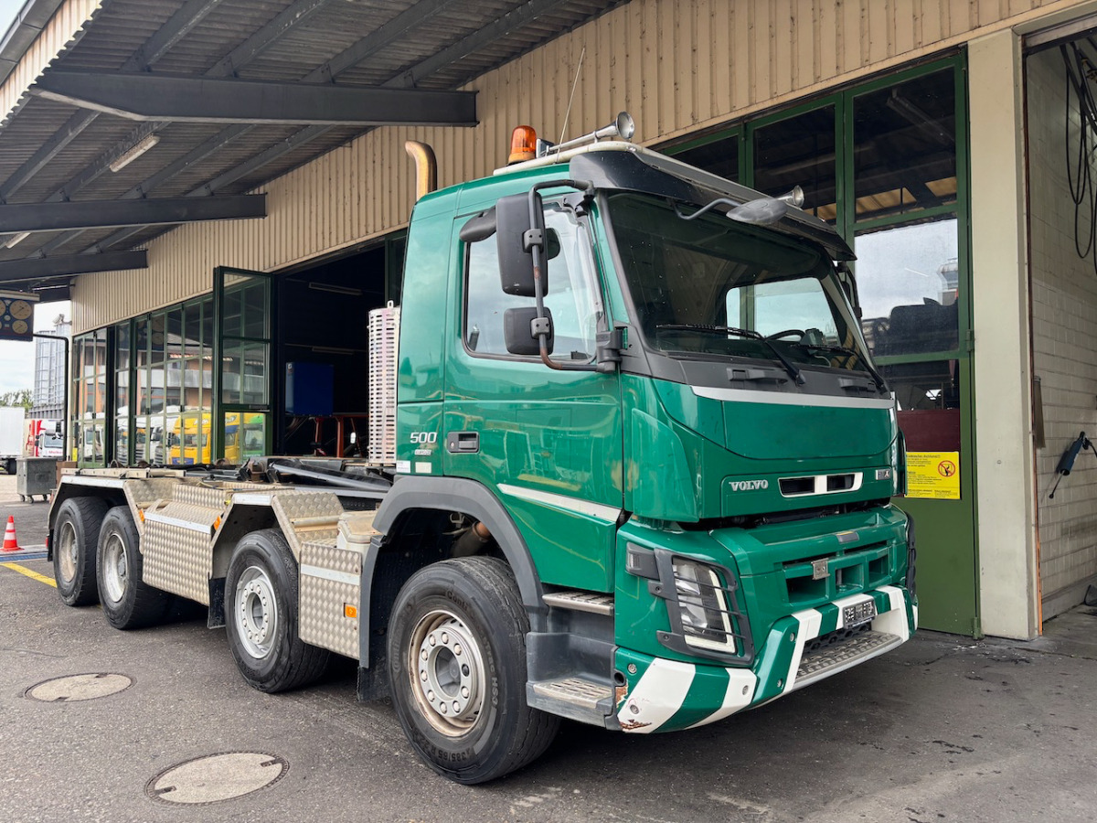 Camion ampliroll VOLVO FMX-500    8x4R
