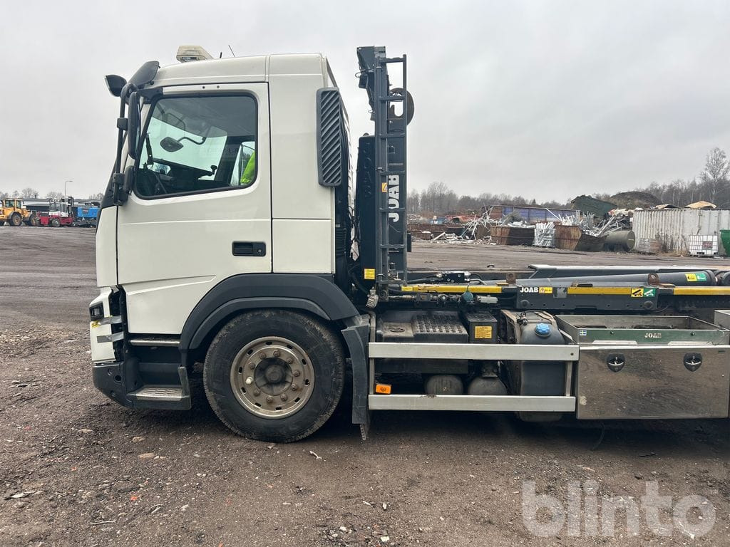 Camion ampliroll VOLVO FMX 6*2