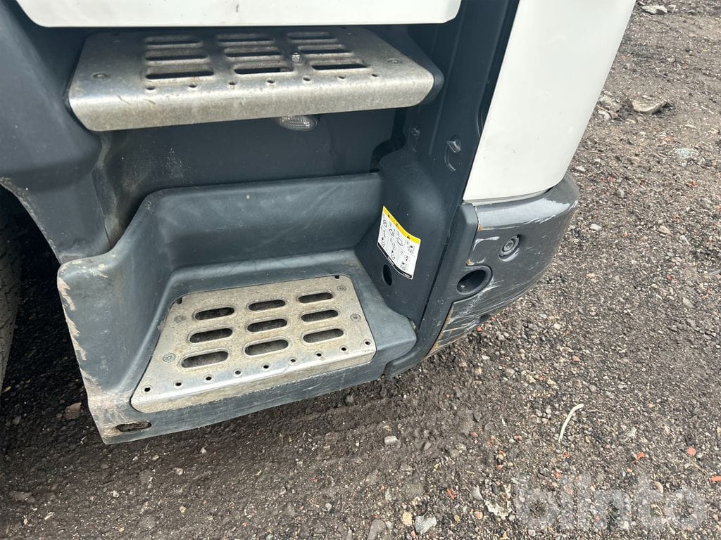 Camion ampliroll VOLVO FMX 6*2