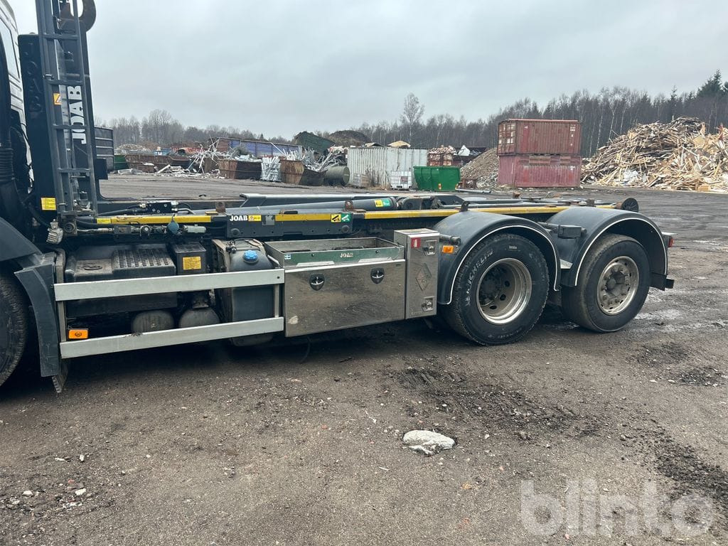 Camion ampliroll VOLVO FMX 6*2