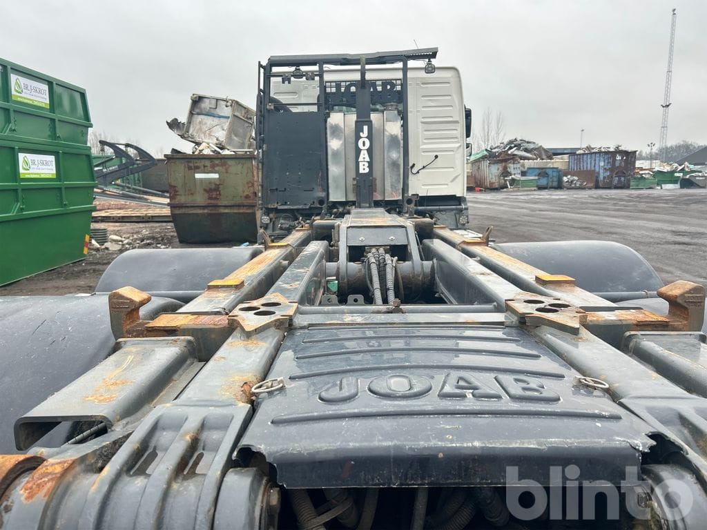 Camion ampliroll VOLVO FMX 6*2