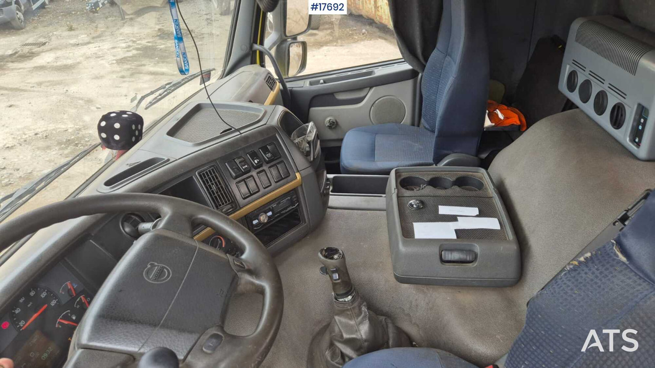 Camion ampliroll VOLVO FM 440 EURO 5 hooklift (2009)