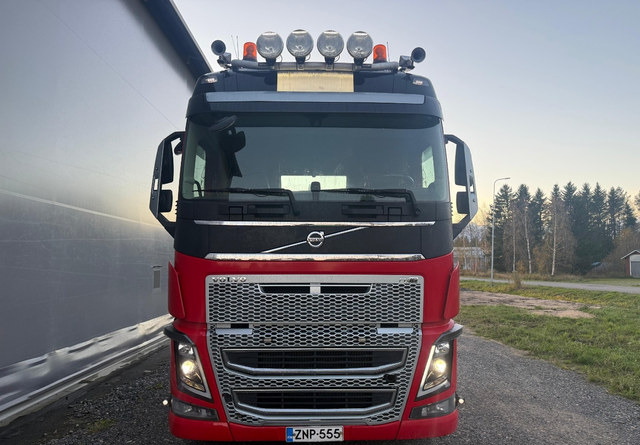 Camion ampliroll VolvoFH16 750 8X4