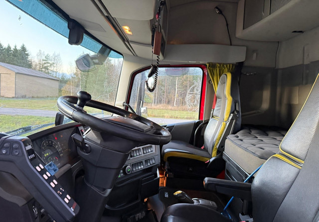 Camion ampliroll VolvoFH16 750 8X4