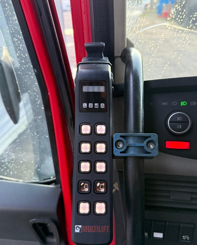 Camion ampliroll VolvoFH16 750 8X4