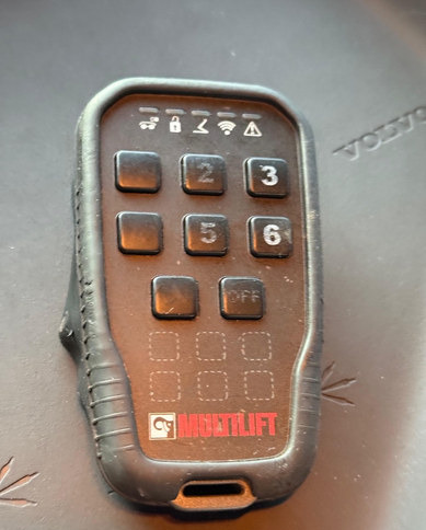 Camion ampliroll VolvoFH16 750 8X4