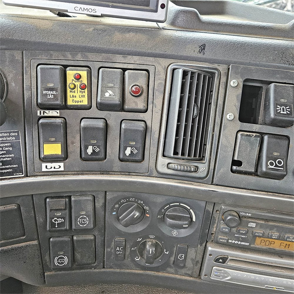 Camion ampliroll Volvo 420