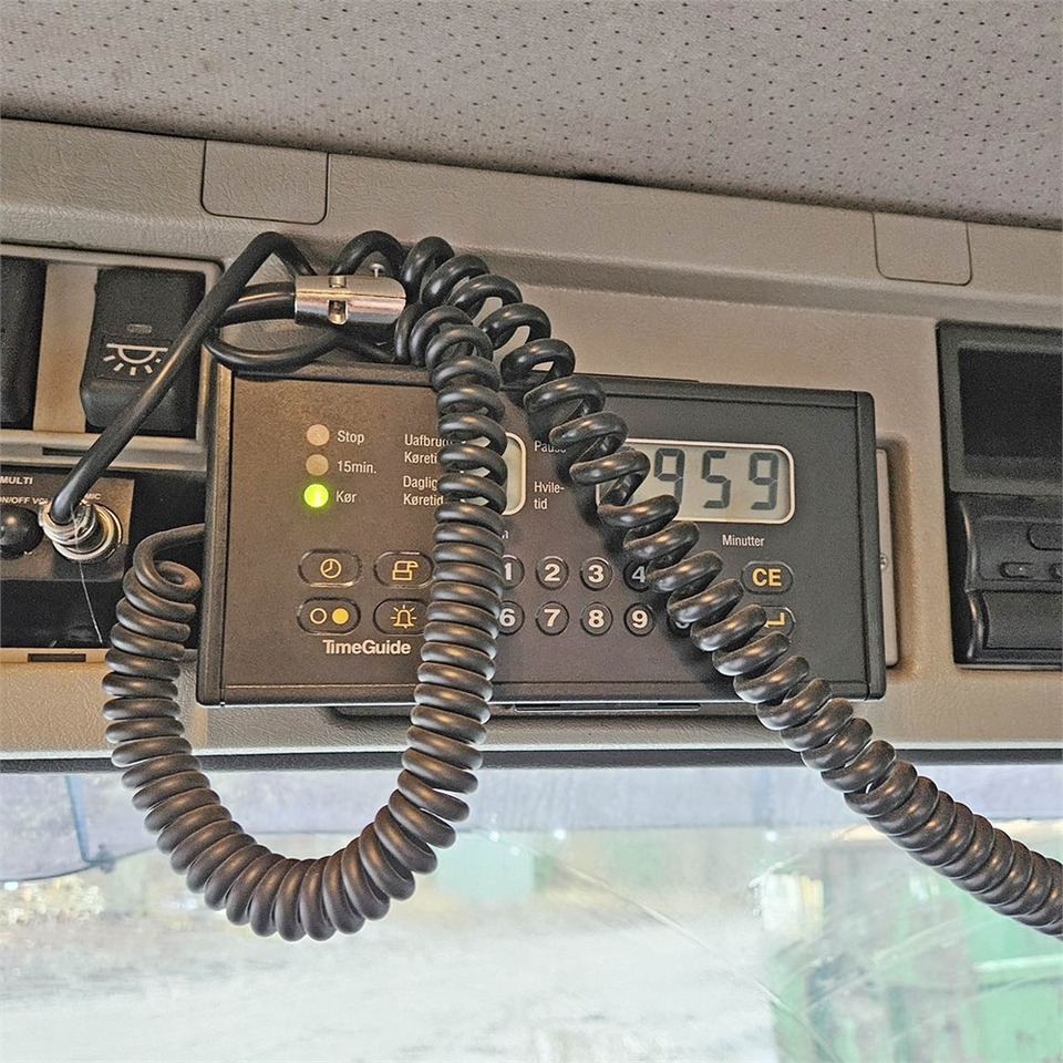 Camion ampliroll Volvo 420