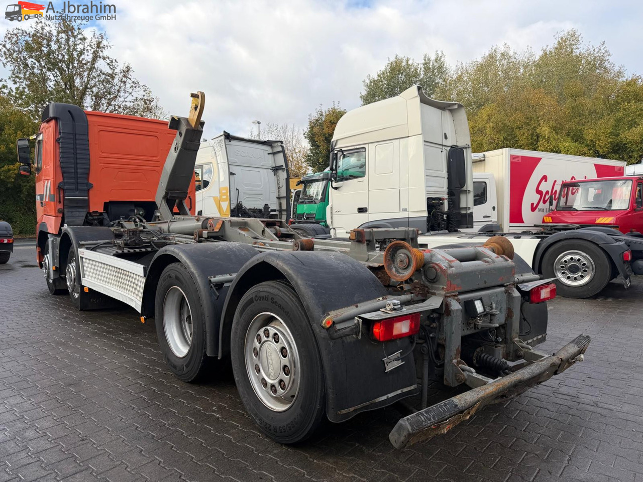 Camion ampliroll Volvo FH12-420 8x2 Fahrzeugpapiere Schweiz
