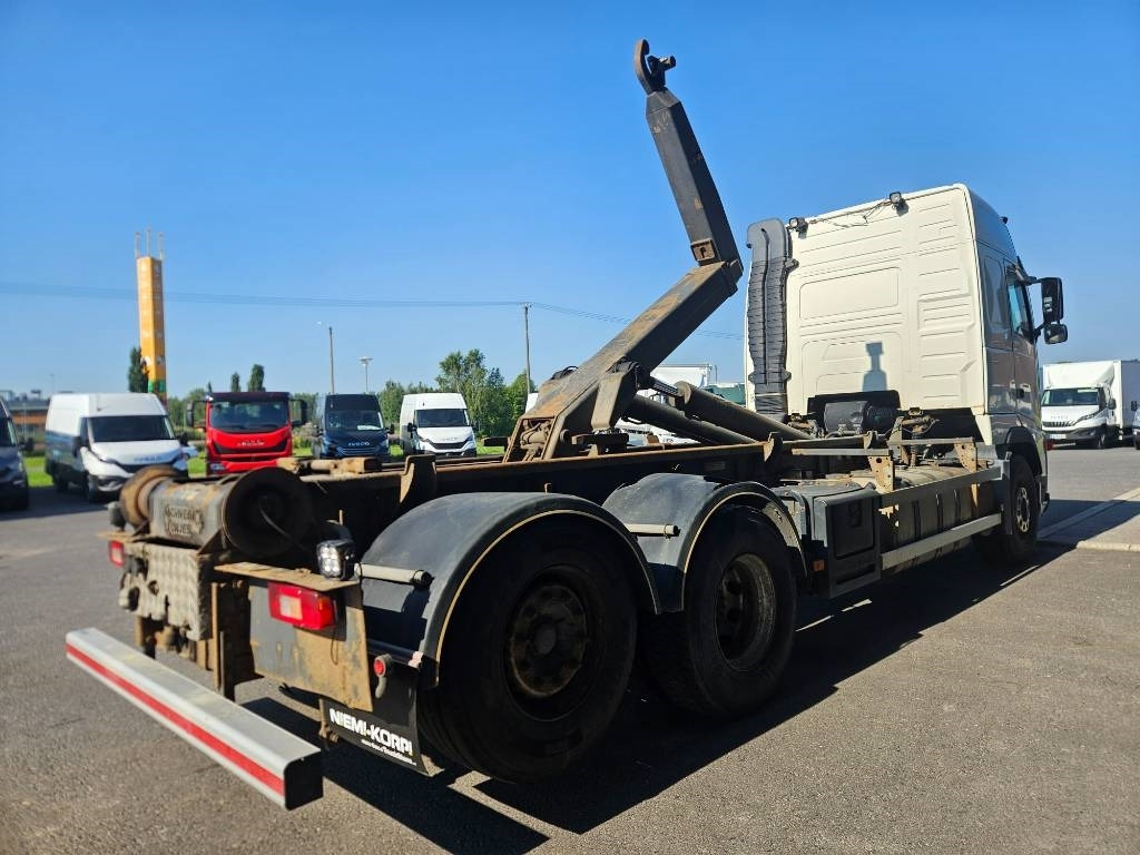 Camion ampliroll Volvo FH12 460