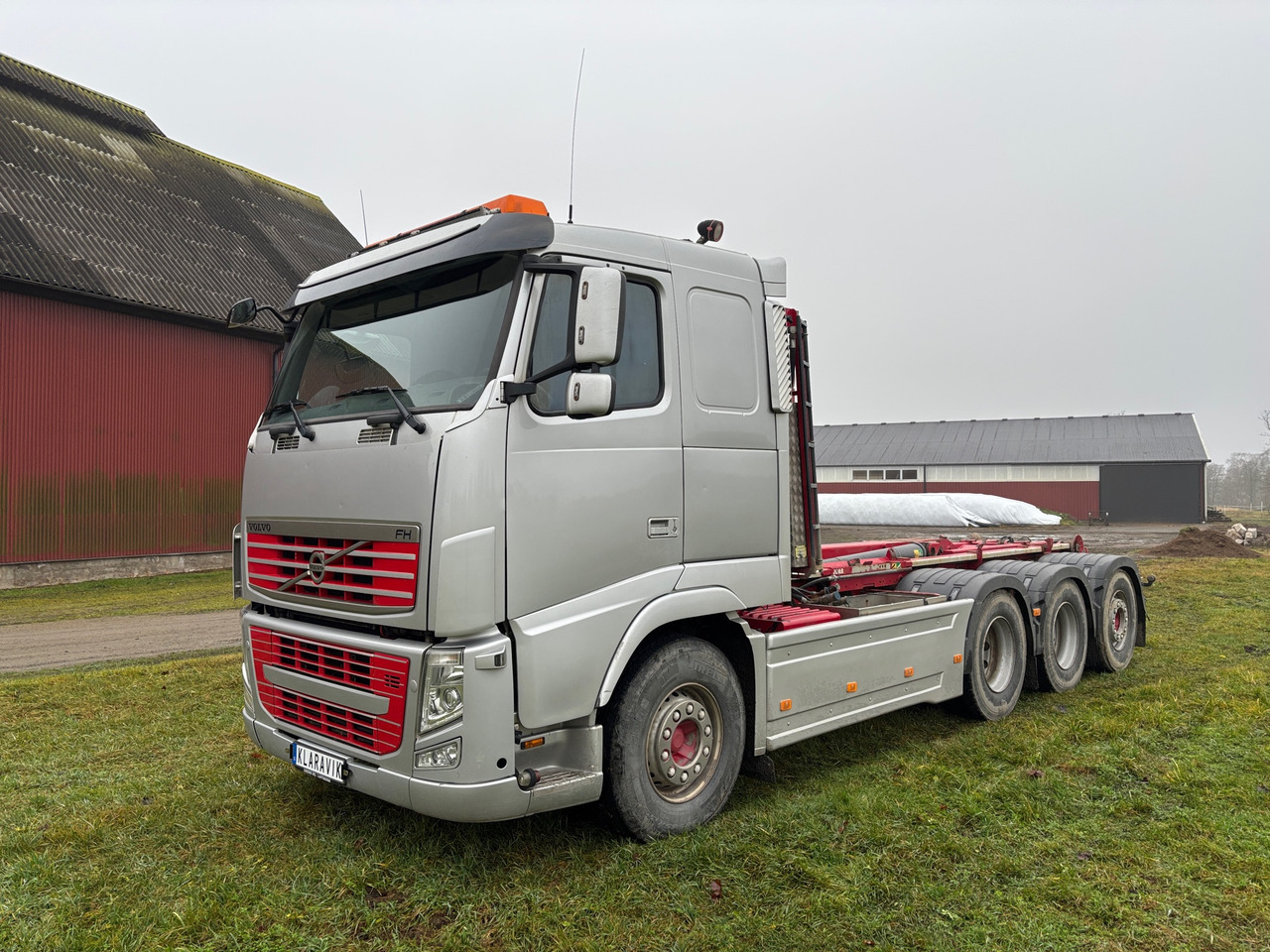 Camion ampliroll Volvo FH13