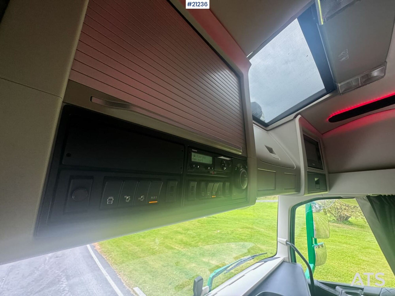 Camion ampliroll Volvo FH16
