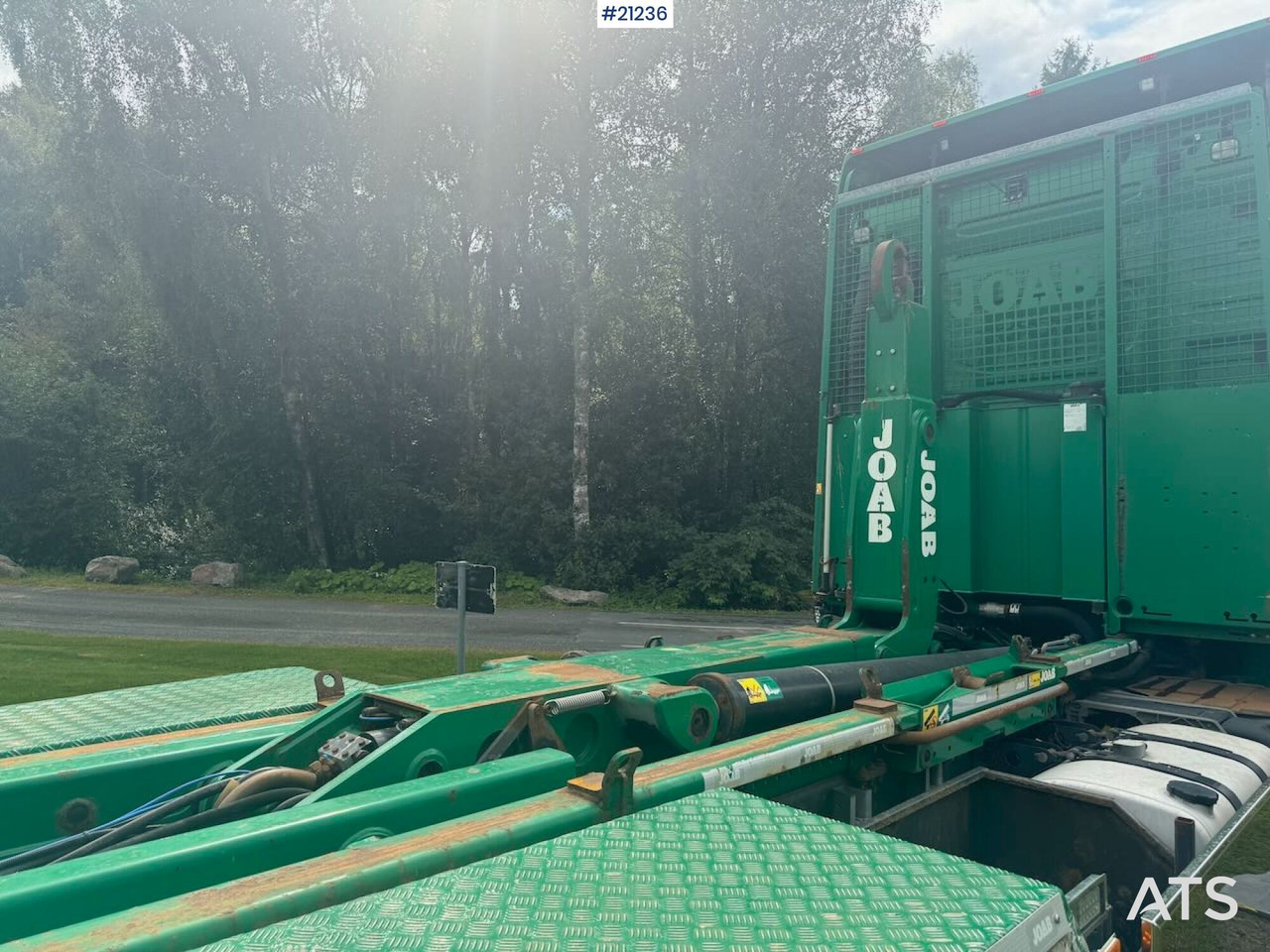 Camion ampliroll Volvo FH16