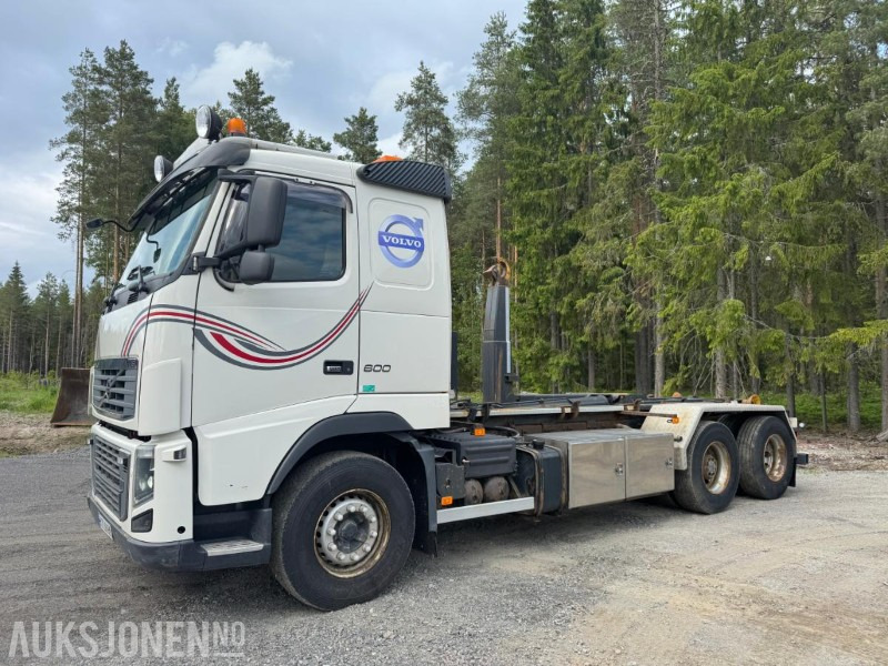 Camion ampliroll Volvo FH16 6X2 krokbilmed 20 tonns multilift.