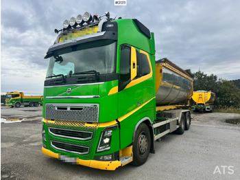 Camion ampliroll Volvo FH16 750