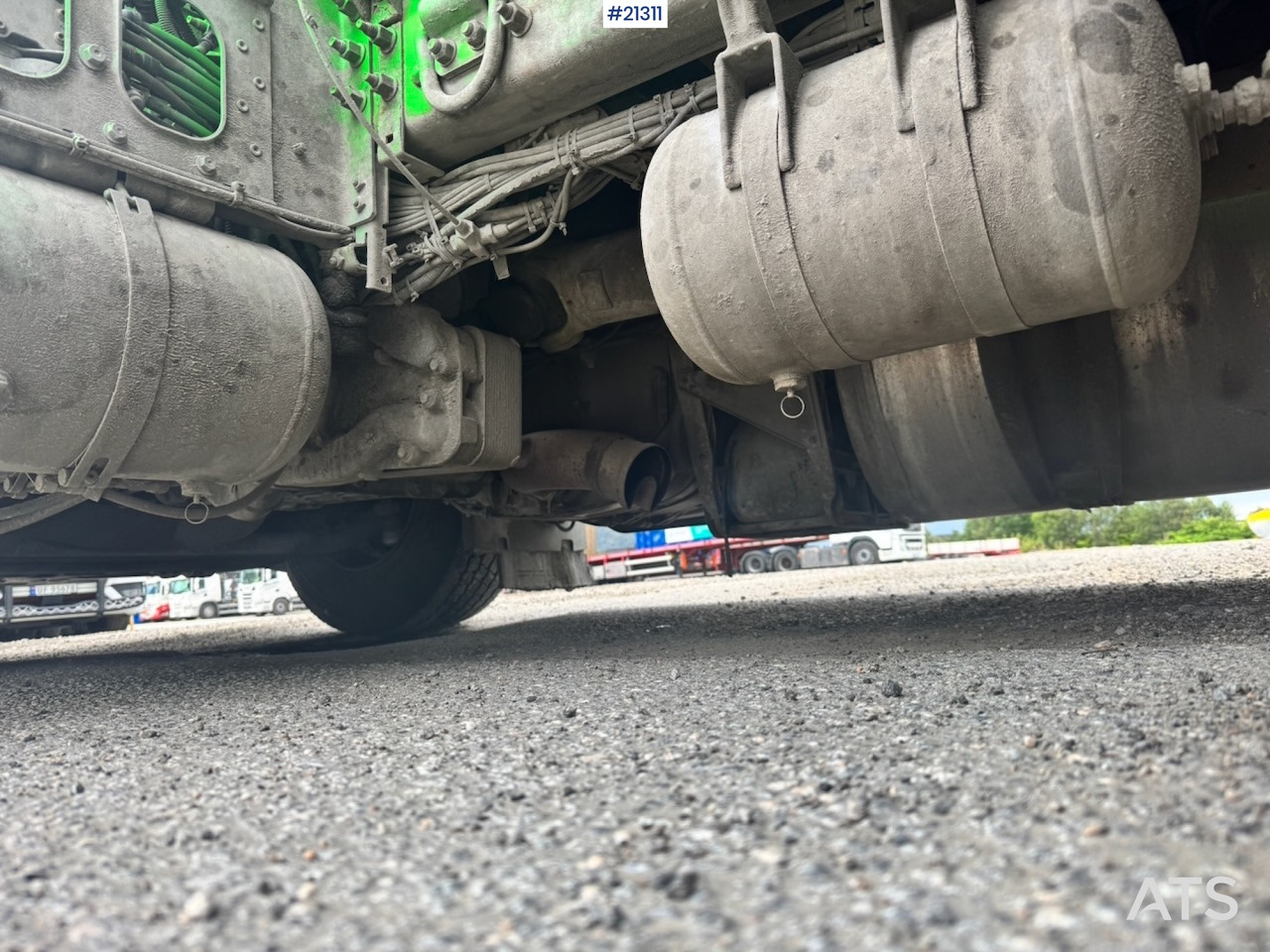 Camion ampliroll Volvo FH16 750