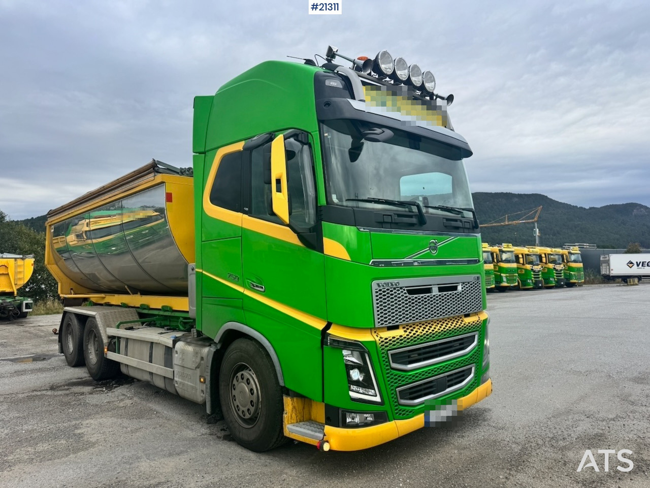 Camion ampliroll Volvo FH16 750