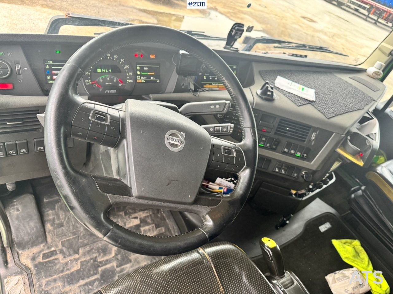 Camion ampliroll Volvo FH16 750