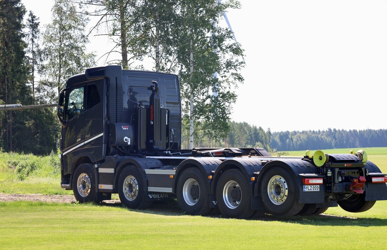 Camion ampliroll Volvo FH16 750 10X4