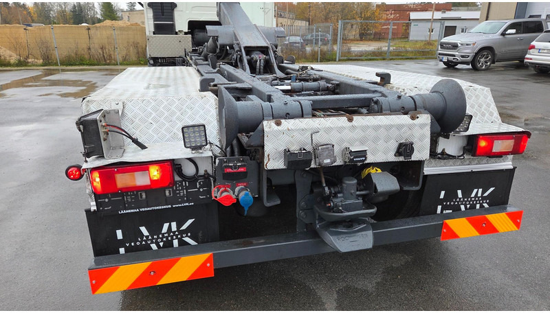 Camion ampliroll Volvo FH500 6X2