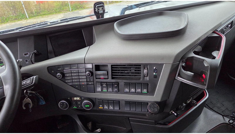 Camion ampliroll Volvo FH500 6X2