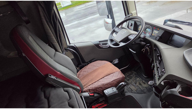 Camion ampliroll Volvo FH500 6X2