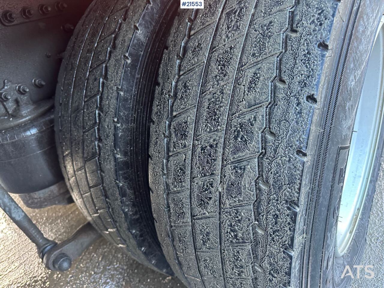 Camion ampliroll Volvo FH500 krokbil 8x2 m/ 21 t krok.