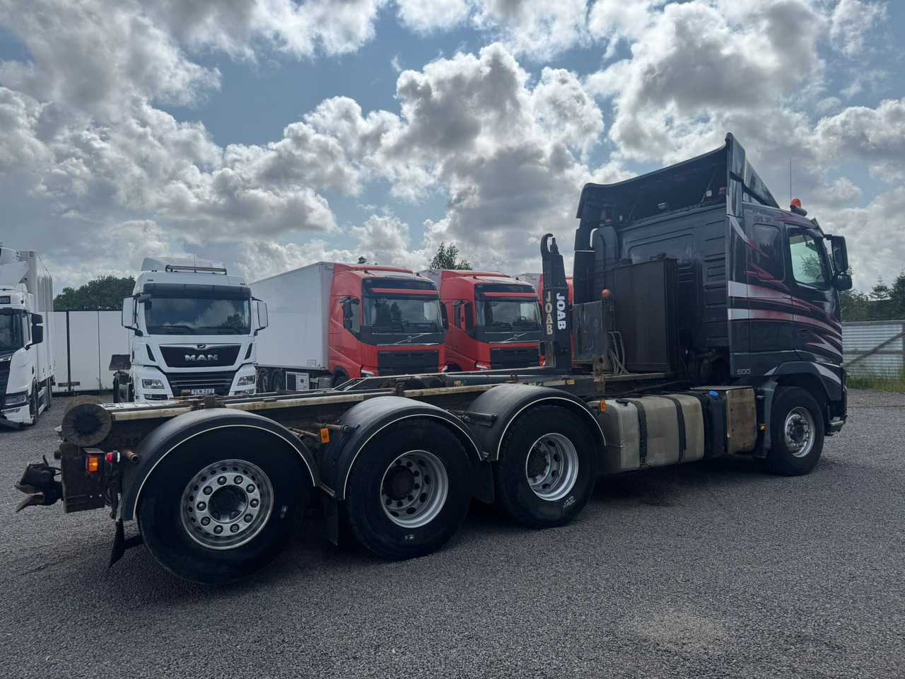 Camion ampliroll Volvo FH540