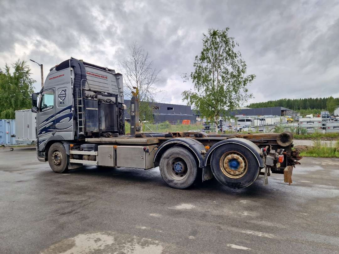 Camion ampliroll Volvo FH6X2-Krokbil med hydraulisk brøyteutstyr