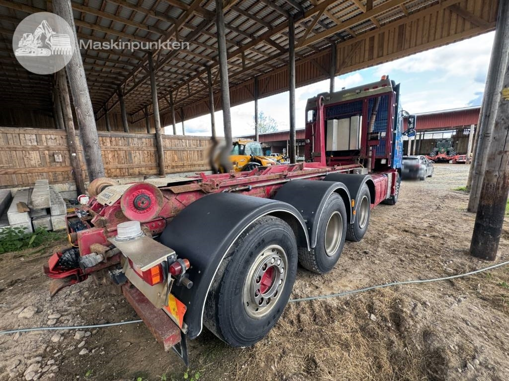Camion ampliroll Volvo FH 16 550