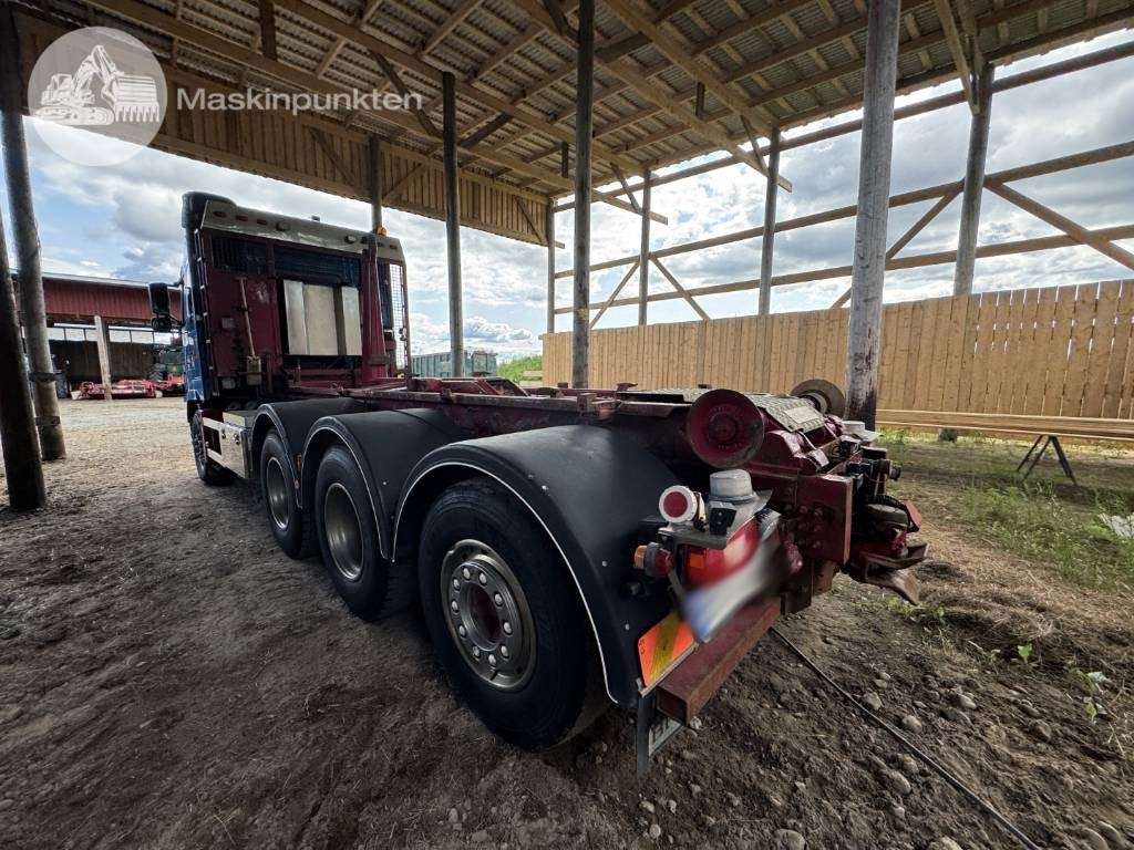 Camion ampliroll Volvo FH 16 550
