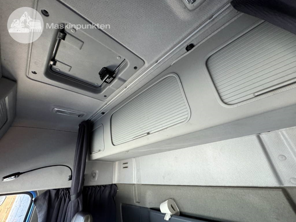 Camion ampliroll Volvo FH 16 550