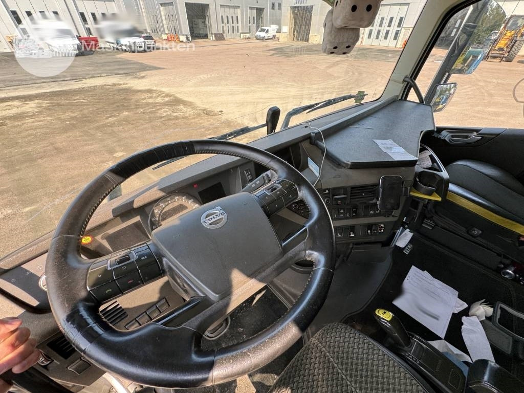 Camion ampliroll Volvo FH 16 750