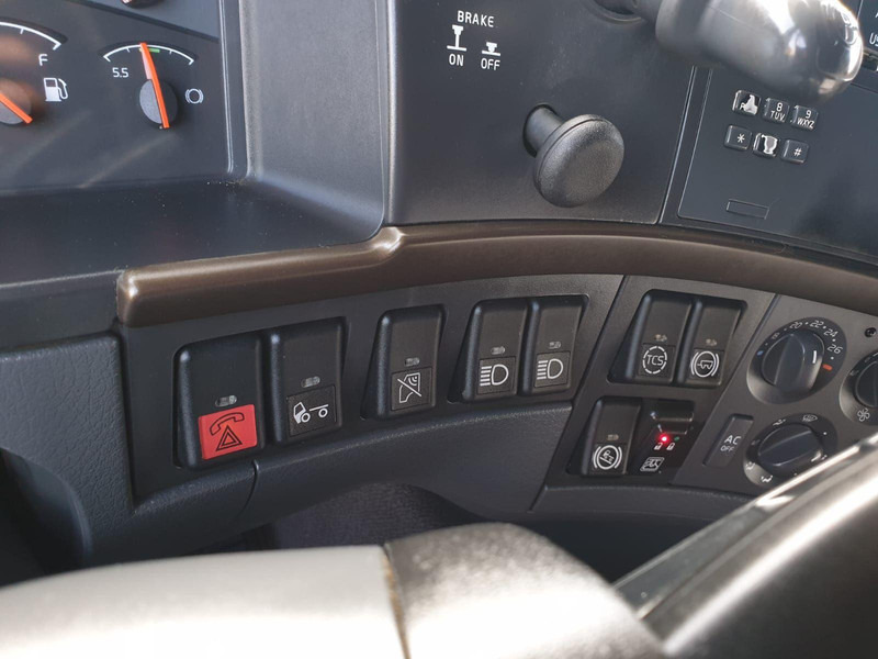 Camion ampliroll Volvo FH 16 750