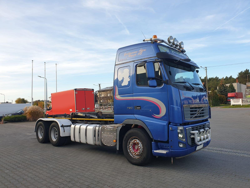 Camion ampliroll Volvo FH 16 750