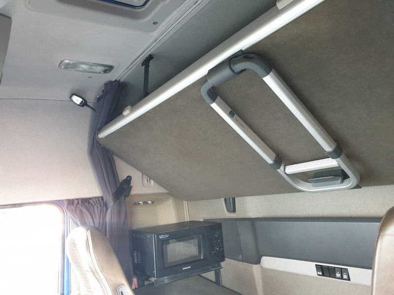 Camion ampliroll Volvo FH 16 750