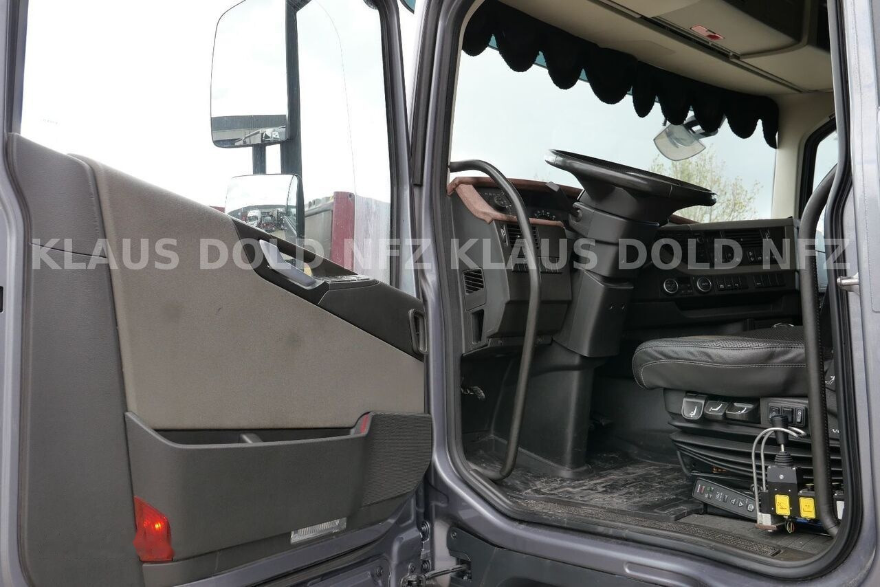 Camion ampliroll Volvo FH 16.750 Hook lift truck