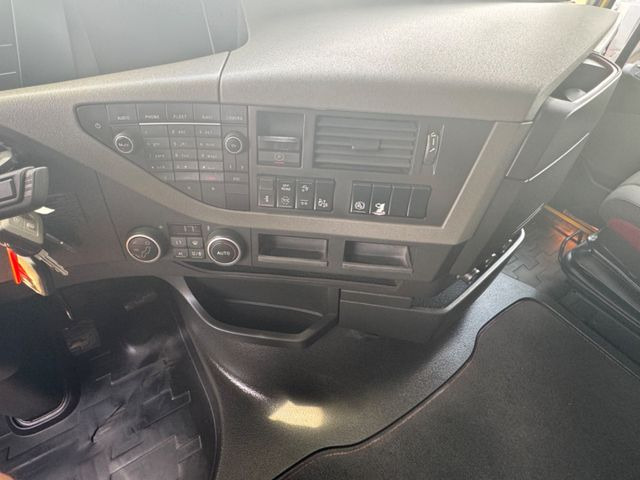 Camion ampliroll Volvo FH 460