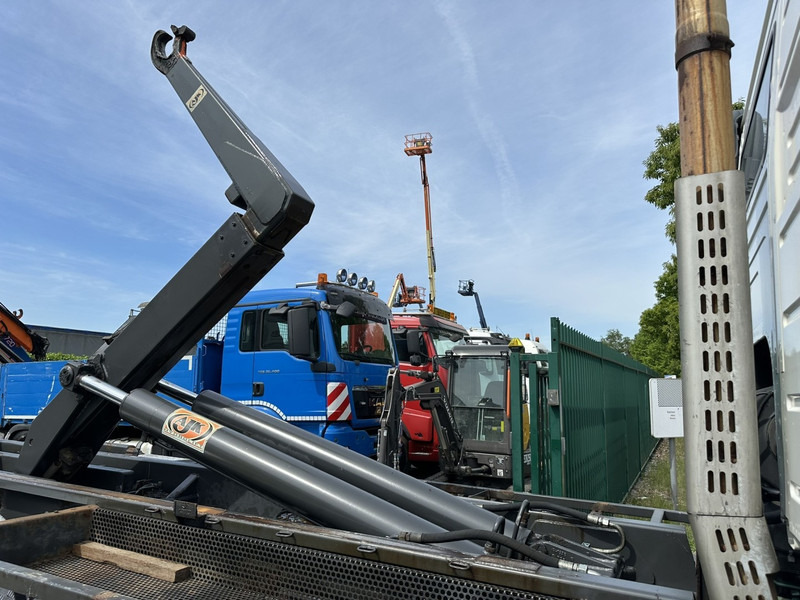Camion ampliroll Volvo FH 460 6X4 HOOKLIFT AJK 20T - 5430mm - HUB REDUCTION / STEEL SPRING - I-SHIFT - EURO 5 - A/C - BE TRUCK