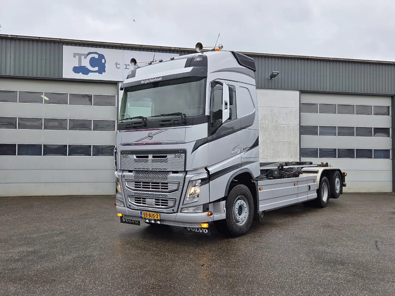 Camion ampliroll Volvo FH 460 VDL hooklift