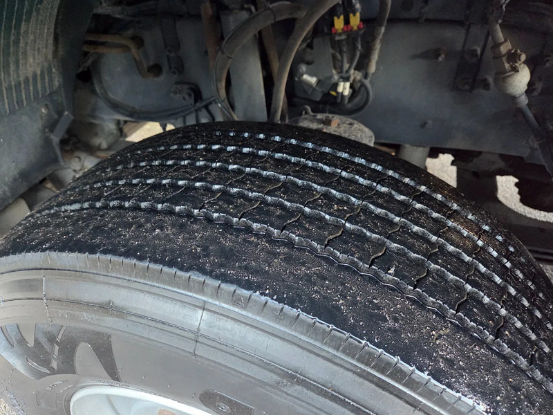 Camion ampliroll Volvo FH 470 VDL hooklift