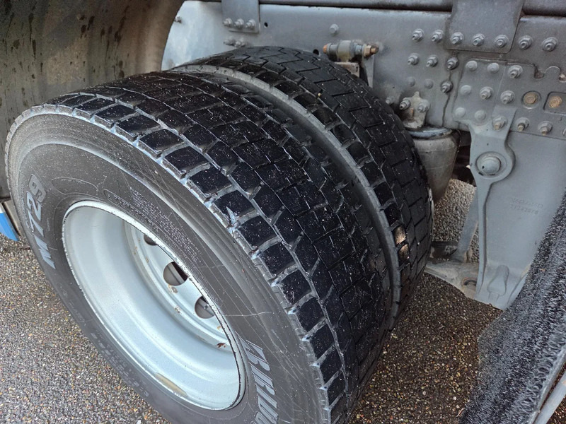 Camion ampliroll Volvo FH 470 VDL hooklift