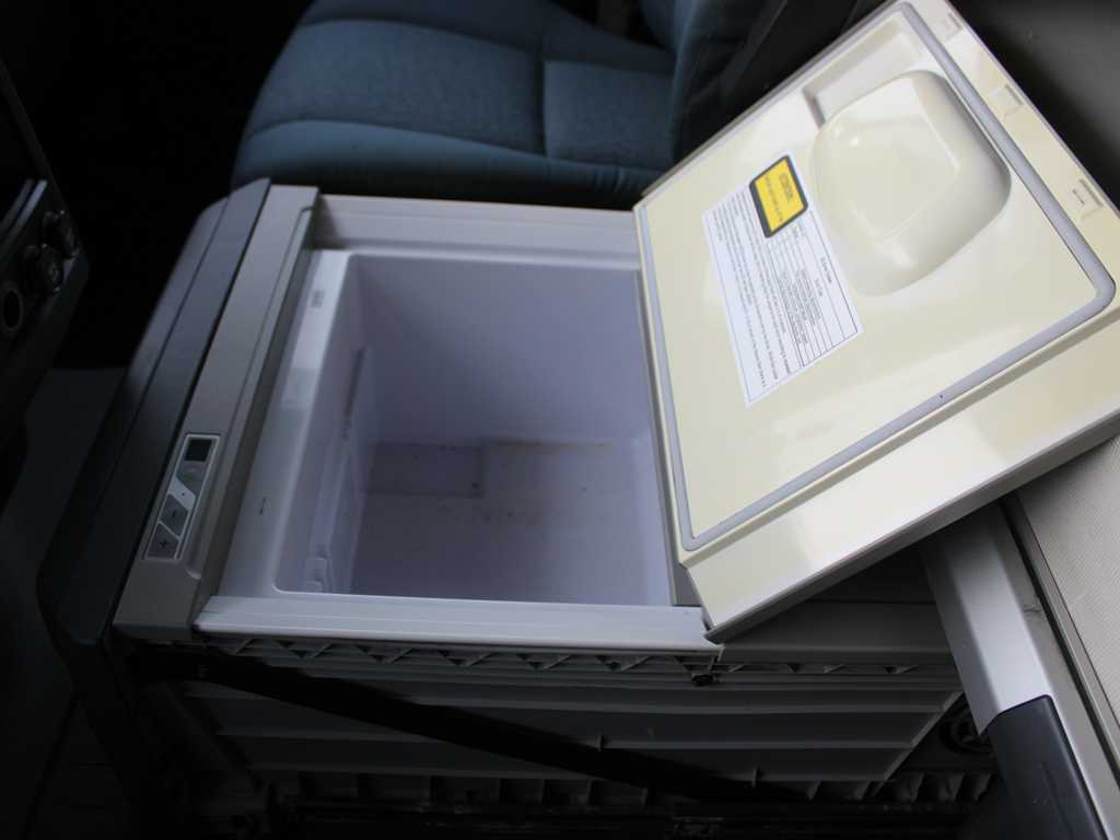 Camion ampliroll Volvo FH 500, 6x2, EURO 5EEV, VEB +, LIFTING AXLE, CAMERA