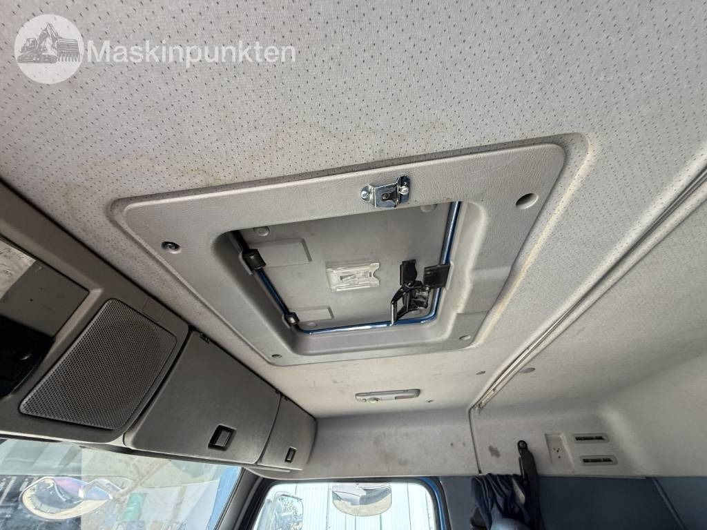 Camion ampliroll Volvo FH 520