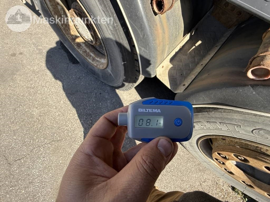 Camion ampliroll Volvo FH 520