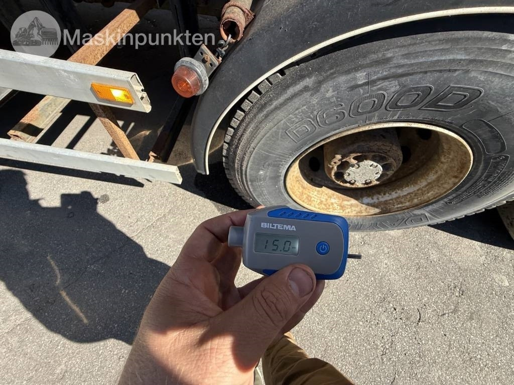 Camion ampliroll Volvo FH 520