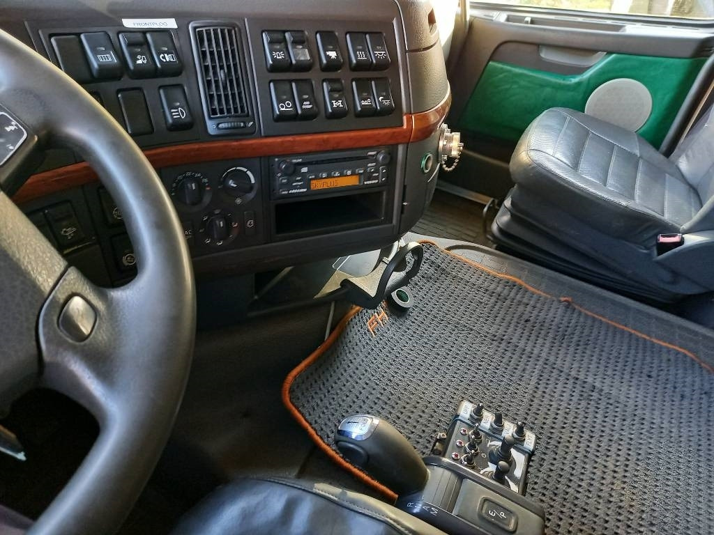 Camion ampliroll Volvo FH 520, 8x4, MULTILIFT