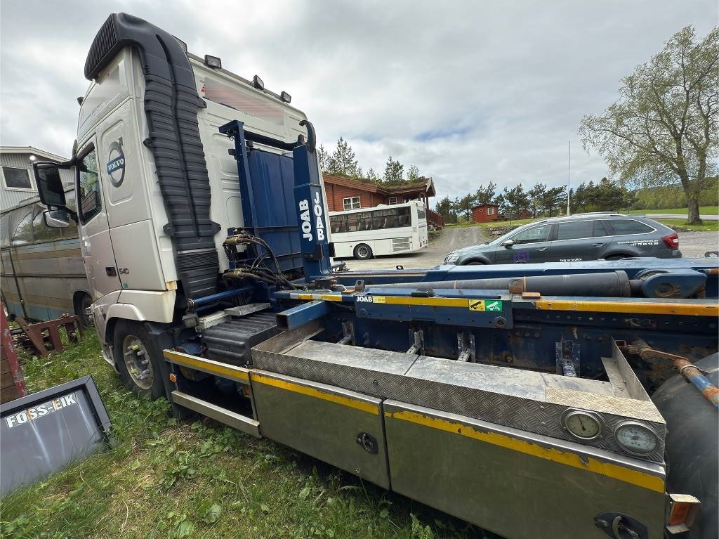 Camion ampliroll Volvo FH 540