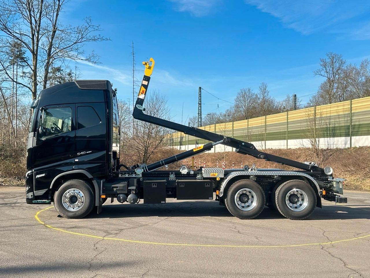 Camion ampliroll Volvo FH 540 6x4 Abrollkipper Hyva 20-60